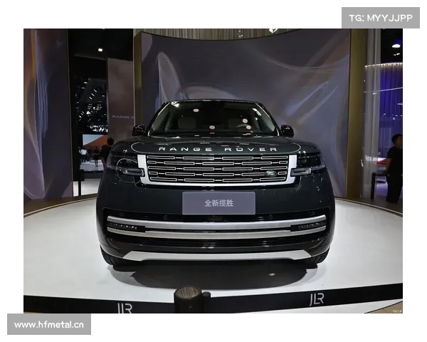 全新路虎揽胜现身，气场百万级，六活塞卡钳配23英寸轮毂，要火？